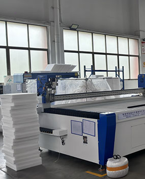 大牌镜业-珍珠棉车间