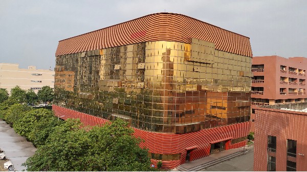 深耕镜业20余载，大牌镜业获330+专利，服务全球70+国家客户